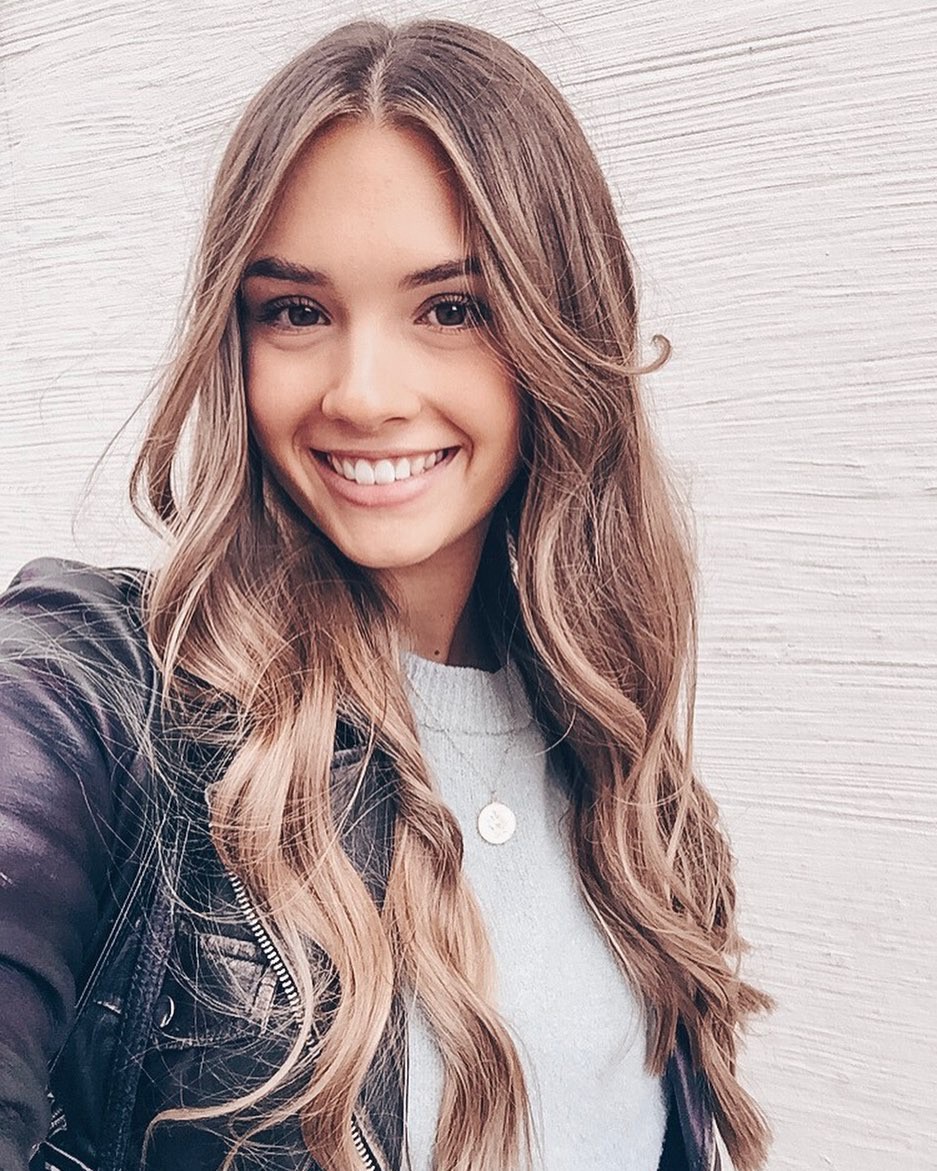Amelie Weissenberger Instagram, Pelo largo y Tintes de cabello: Pelo largo,  Ideas para teñir el cabello,  Fotografía de moda,  El pelo en capas,  pelo negro,  Amélie Weissenberger  