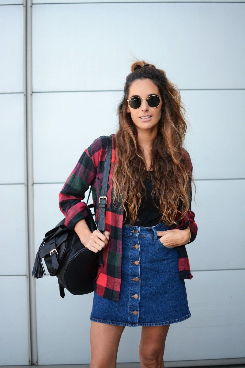 Jean skirt with flannel, Denim skirt: Denim skirt,  Skirt Outfits,  Casual Outfits,  Plaid Shirt  