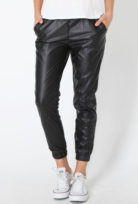 Ideas de atuendos para mujeres con pantalones jogger: Pantalones ajustados,  Atuendos Para Correr  