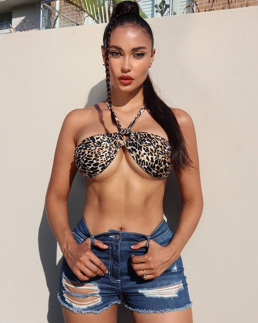 Vestido color bikini de Marona Tanner, muslos de chicas calientes, la modelo más sexy del mundo: modelo caliente  