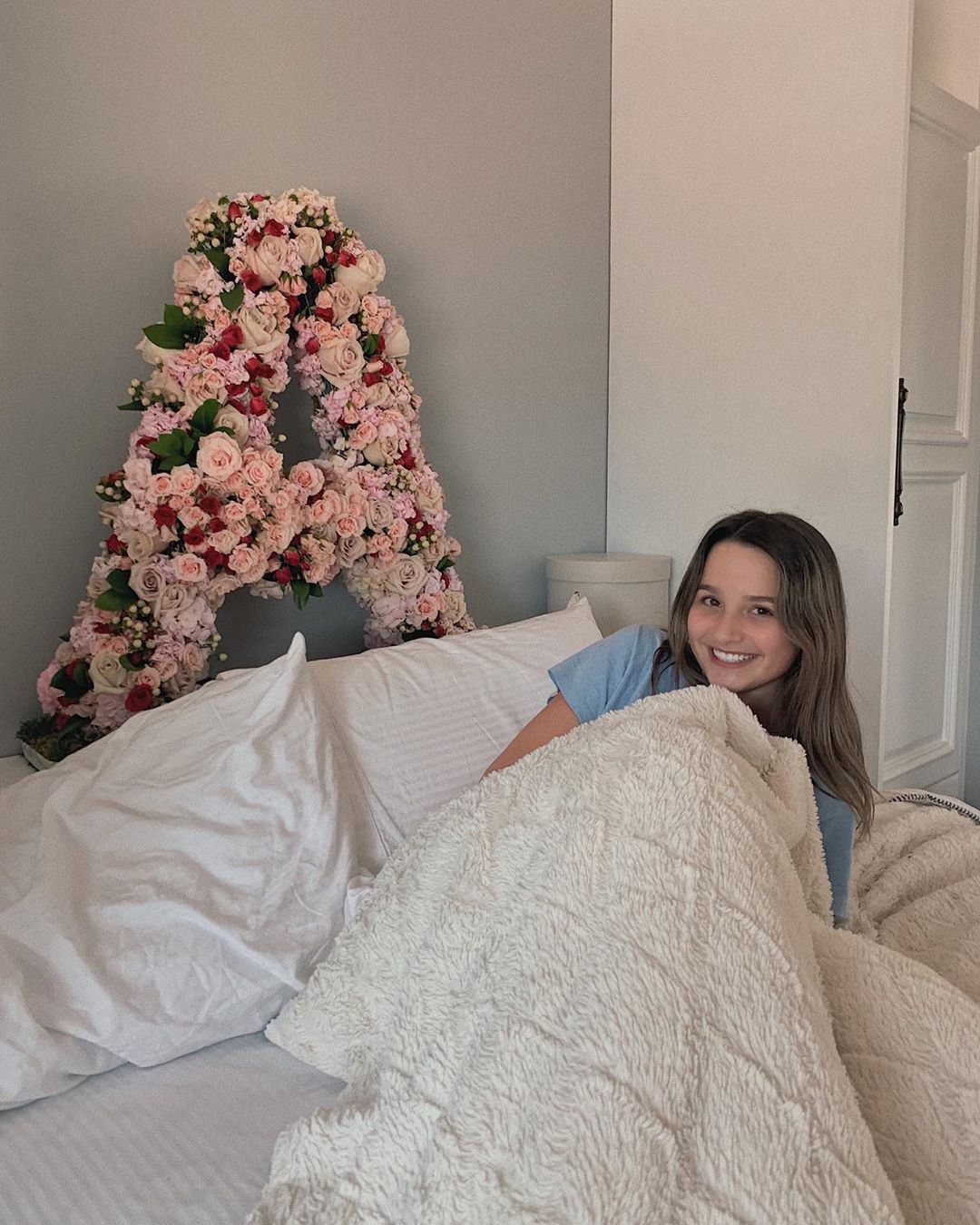 Sábana de Annie LeBlanc, ideas de armario, sábana: Sabanas,  Instagram de Annie LeBlanc  