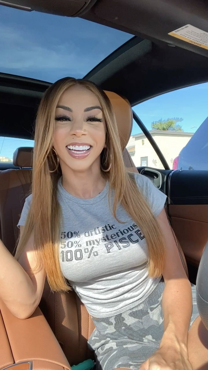Brittany Renner ideas de fotografía, pelos rubios, mujeres de pelo largo: Pelo largo,  Pelo castaño,  Pelo rubio,  Chicas Lindas De Instagram  