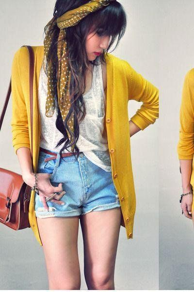 How to wear Yellow: Street Style | Summer Outfit Ideas 2020: Outfit Ideas,  summer outfits,  Stylevore,  yellow outfit,  Street Style  