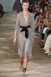 Ideas de atuendos con vestido de noche, falda.: Vestido de noche,  Desfile de moda,  modelo,  Semana de la Moda,  vestidos de lentejuelas,  Alta costura  
