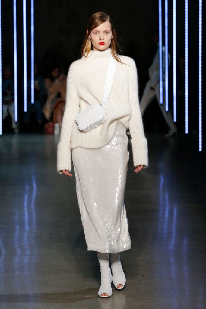 Vestido de moda blanco brillo listo para usar, alta costura: Desfile de moda,  Falda de tubo,  modelo,  traje blanco,  vestidos de lentejuelas,  Alta costura,  Listo para usar  