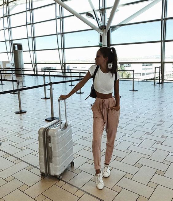 Clothing ideas cute travel outfits, travel photography, adventure travel: Travel photography,  Airport Outfit Ideas  