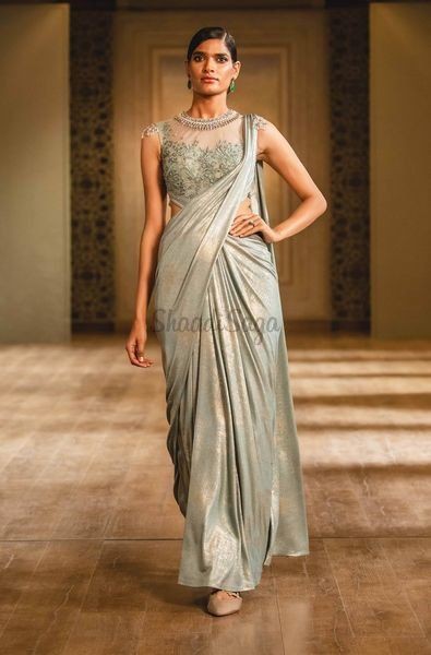 Ideas de vestidos con vestido de novia, bata, ropa formal, seda, sari.