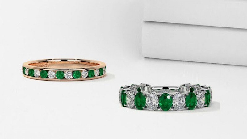Trending Emerald Wedding Rings For 2025